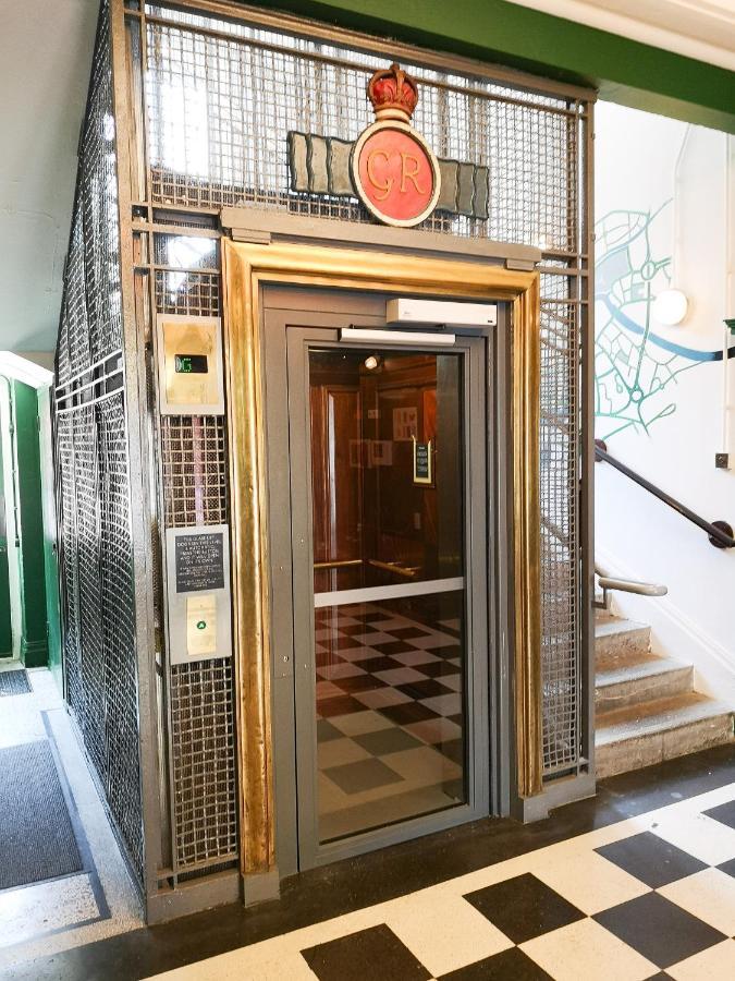 Хостел The Bristol Wing Екстер'єр фото